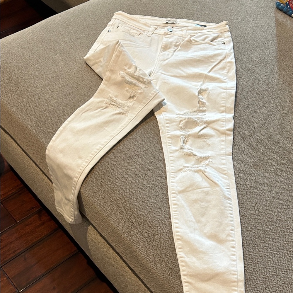 Judy Blue White Distressed Skinny Jeans